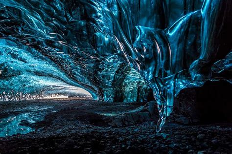 Izlanda buz mağaraları